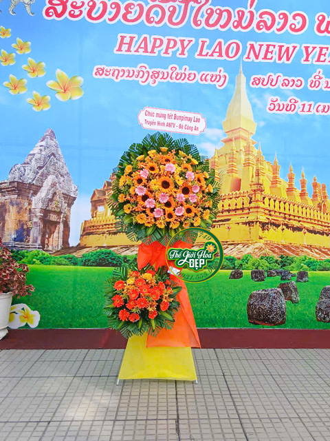 Thế Giới Hoa Đẹp Bảo Quản Và Giao Hoa Đến Tay Khách Hàng Một Cách Chuyên Nghiệp. Cam Kết Hoa Giao Đến Nơi Đẹp Như Khi Chụp Ảnh Tại Shop.