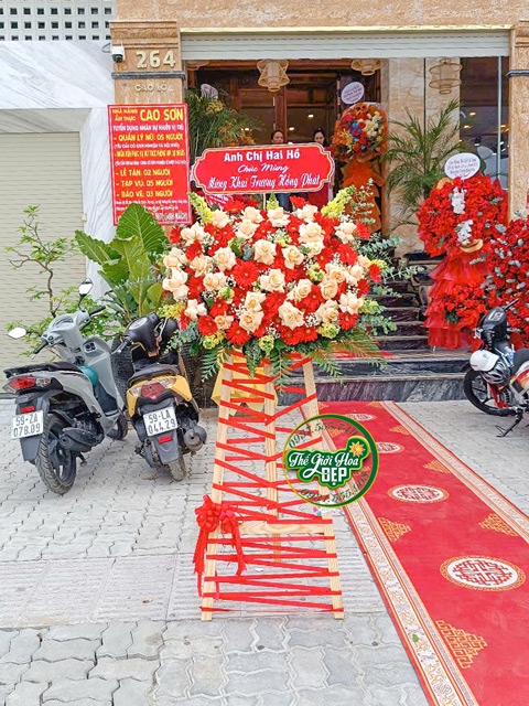 Thế Giới Hoa Đẹp Bảo Quản Và Giao Hoa Đến Tay Khách Hàng Một Cách Chuyên Nghiệp. Cam Kết Hoa Giao Đến Nơi Đẹp Như Khi Chụp Ảnh Tại Shop.
